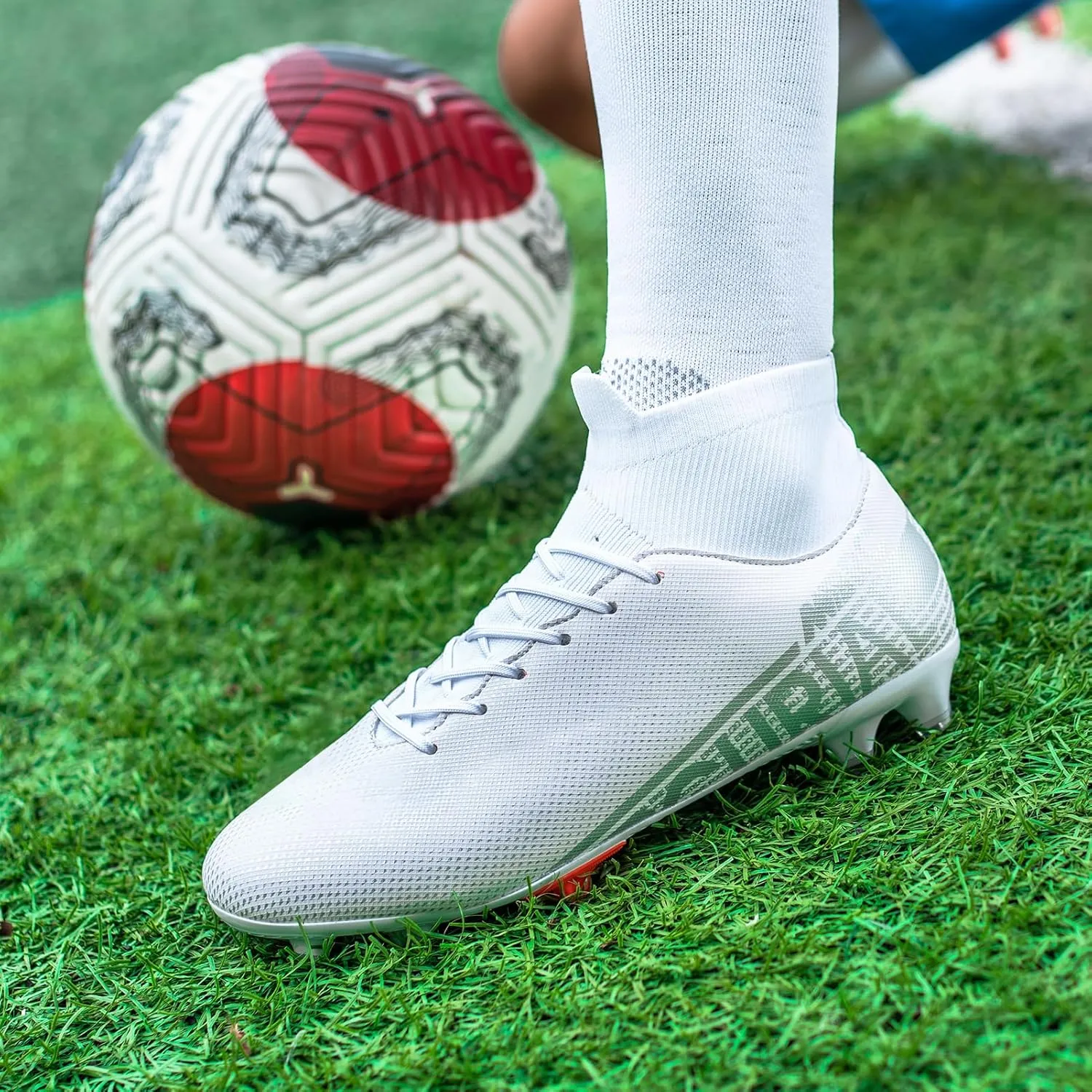 Boys Girls Soccer Cleats Kids Athletic Football Shoes Professional Training Sneakers