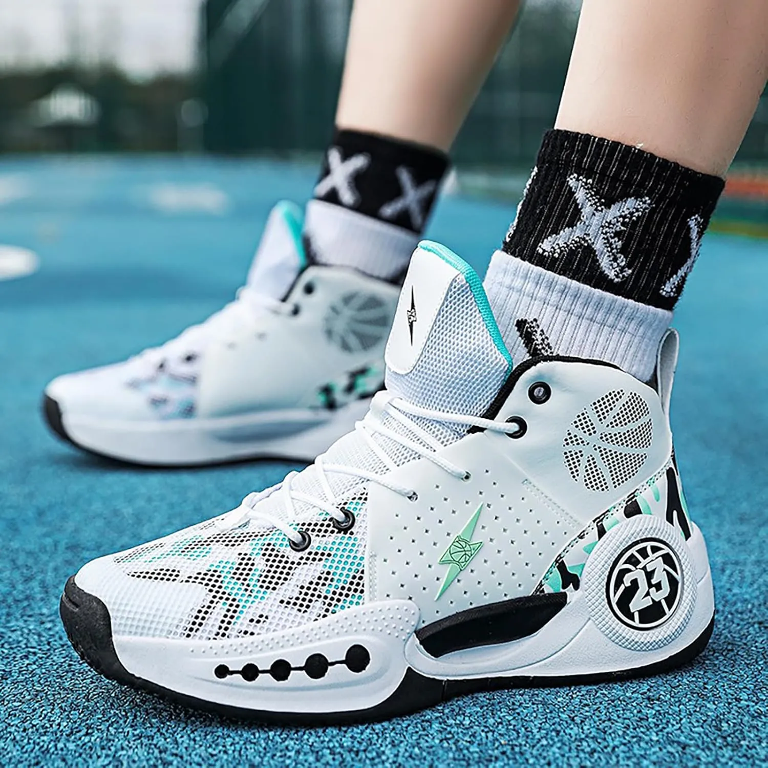 Kids Basketball Shoes Boys Girls High Top Sneakers Comfy Breathable Outdoor Cushioning Athletic Shoes for Training Running