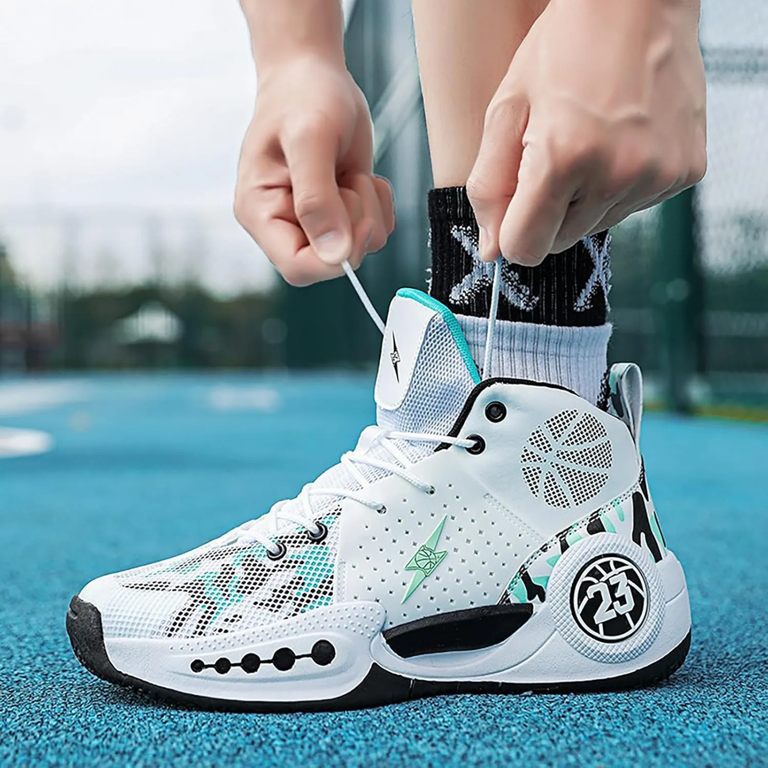 Kids Basketball Shoes Boys Girls High Top Sneakers Comfy Breathable Outdoor Cushioning Athletic Shoes for Training Running