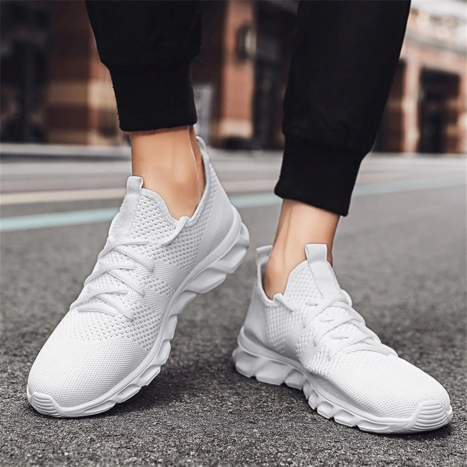Men's Breathable Mesh Running Shoes Comfortable Breathable Lace Up Sneaker Fashion Lightweight Sneakers for Men