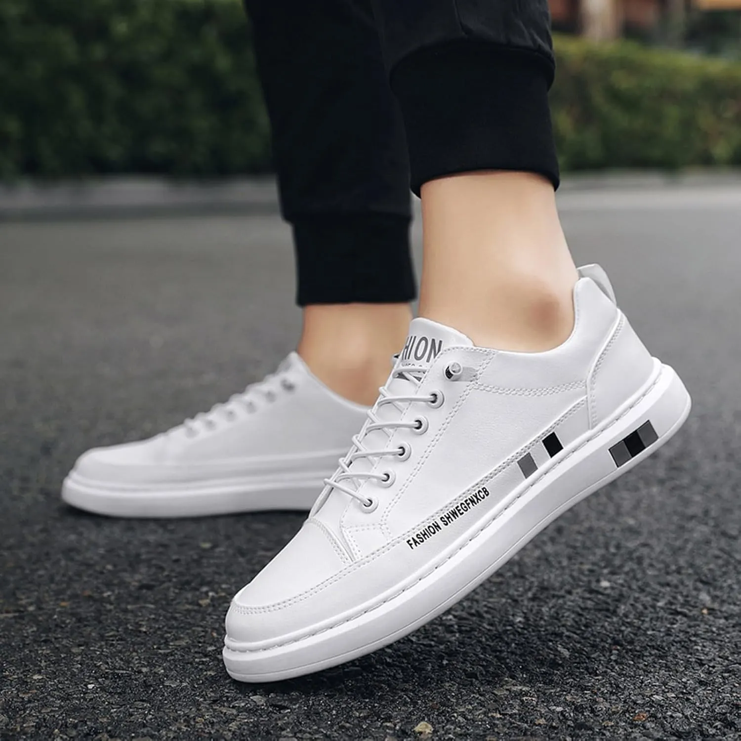 Men's Breathable Stretch Workout Shoes Business Mesh Breathable Walking Shoe Men's Stylish Lightweight Sneakers